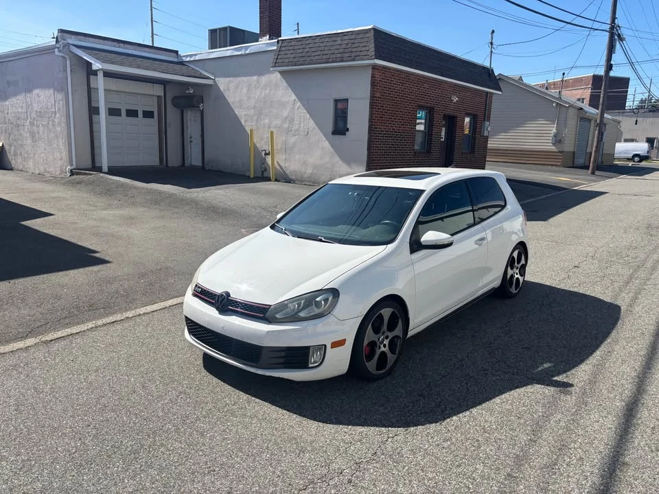 2011 Volkswagen GTI Mk6 - Image 2 of 5