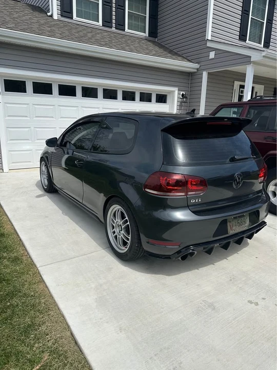2011 Volkswagen GTI Mk6 - Image 2 of 10
