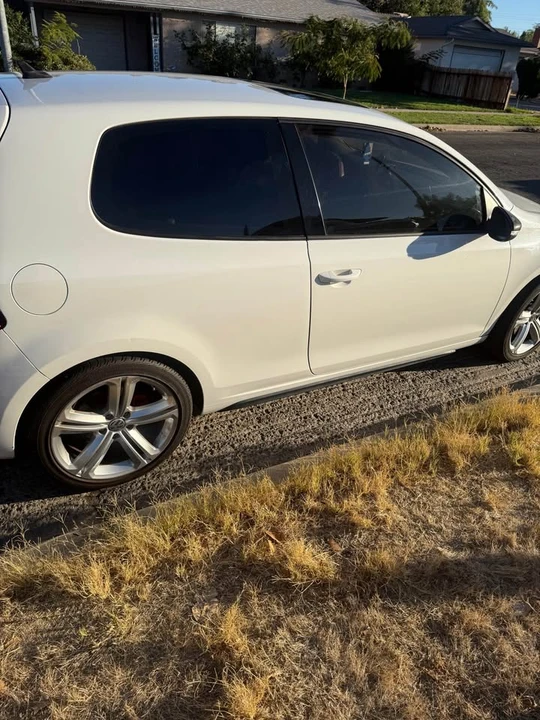 2011 Volkswagen GTI Mk6 - Image 2 of 20