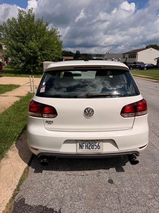 2011 Volkswagen GTI Mk6 - Image 15 of 16