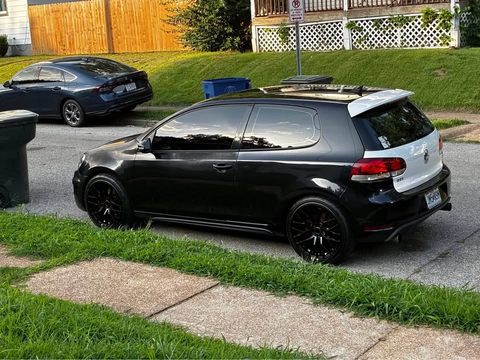 2011 Volkswagen GTI Mk6 - Image 2 of 4