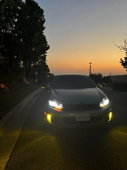 2011 Volkswagen GTI Mk6 - Image 2 of 5