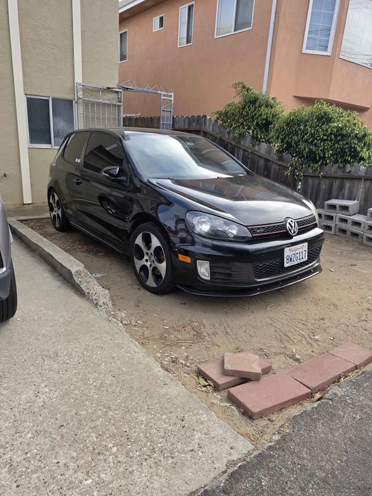 2011 Volkswagen GTI Mk6 - Image 2 of 11