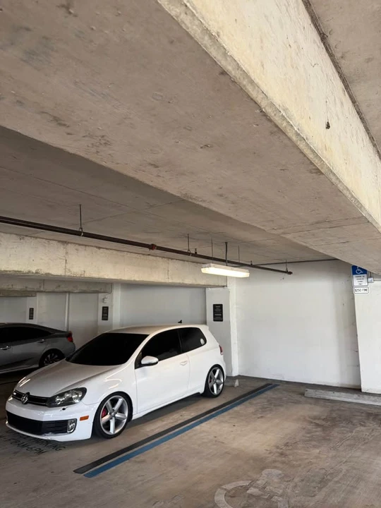 2011 Volkswagen GTI Mk6 - Image 2 of 5
