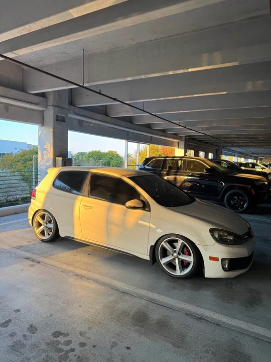 2011 Volkswagen GTI Mk6 - Image 5 of 5