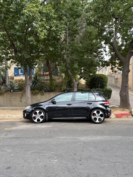 2011 Volkswagen GTI Mk6 - Image 2 of 11