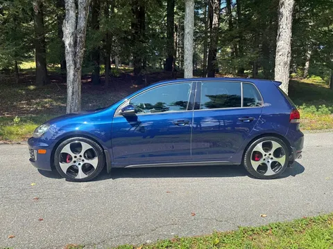2011 Volkswagen GTI 2.0T Hatchback