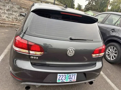 2011 Volkswagen GTI 2.0T Hatchback Sedan 4D