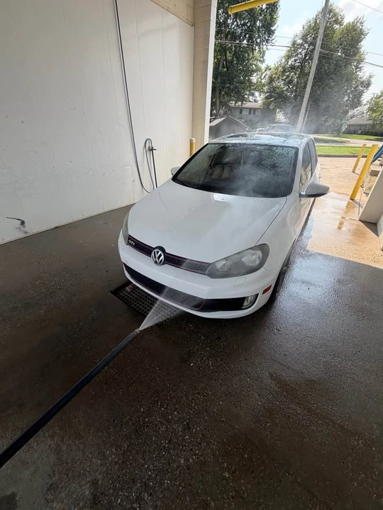 2011 Volkswagen GTI Mk6 - Image 2 of 3