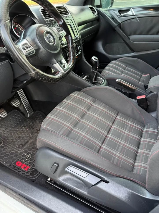 2011 Volkswagen GTI Mk6 - Image 7 of 8
