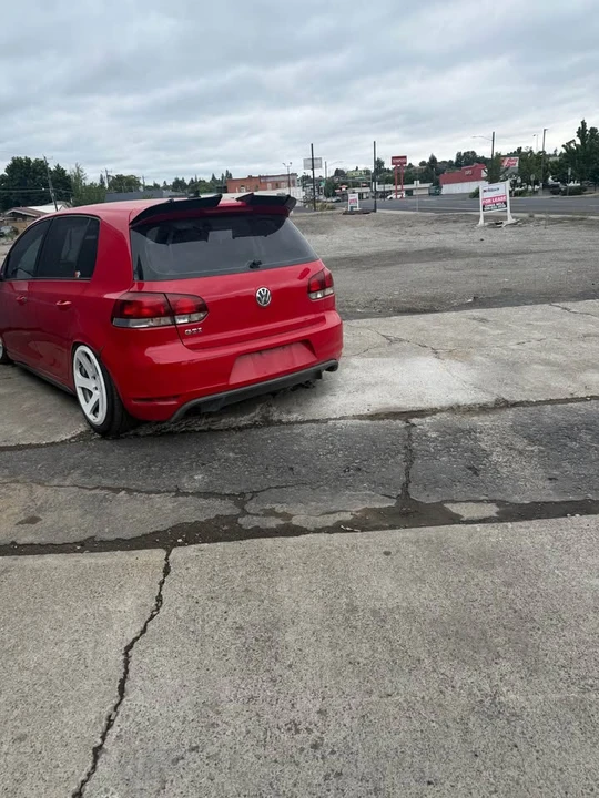 2011 Volkswagen GTI Mk6 - Image 2 of 2