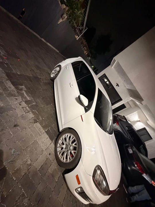 2011 Volkswagen GTI Mk6 - Image 6 of 9