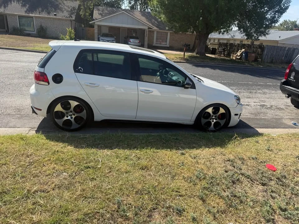 2011 Volkswagen GTI Mk6 - Image 5 of 5