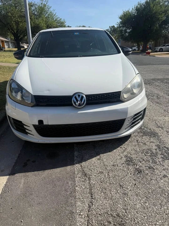 2011 Volkswagen GTI Mk6 - Image 2 of 5