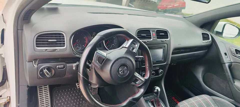 2011 Volkswagen GTI Mk6 - Image 4 of 8