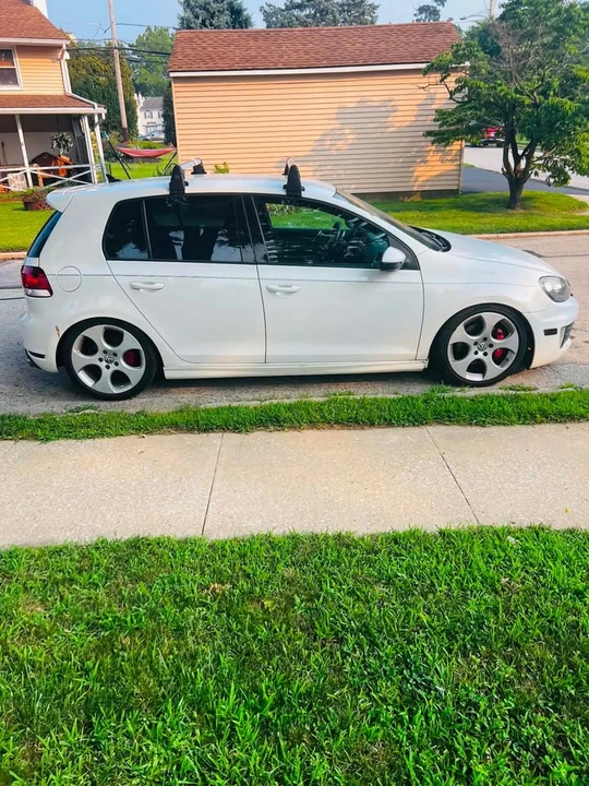 2011 Volkswagen GTI Mk6 - Image 5 of 8