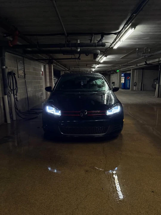 2011 Volkswagen GTI Mk6 - Image 3 of 4