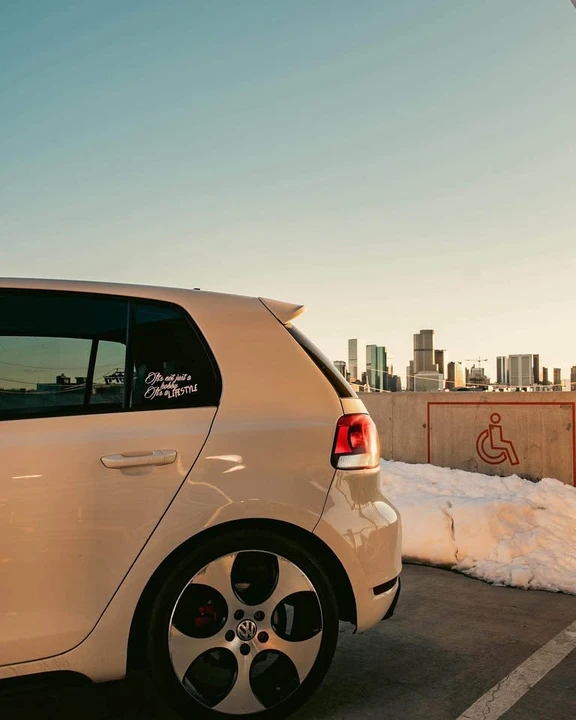 2011 Volkswagen GTI Mk6 - Image 2 of 15