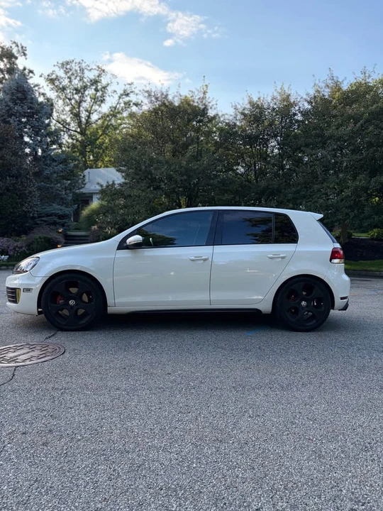 2011 Volkswagen GTI Mk6 - Image 2 of 14