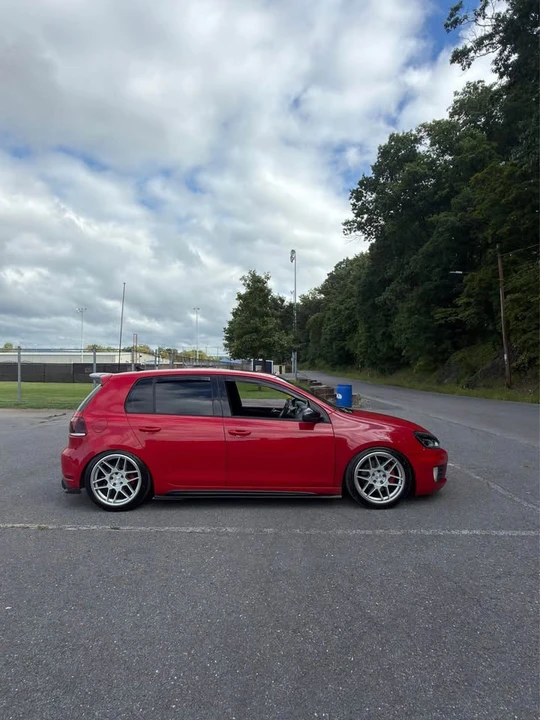 2011 Volkswagen GTI Mk6 - Image 6 of 11