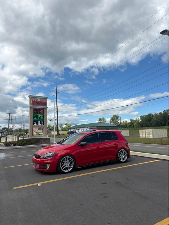 2011 Volkswagen GTI Mk6 - Image 2 of 11