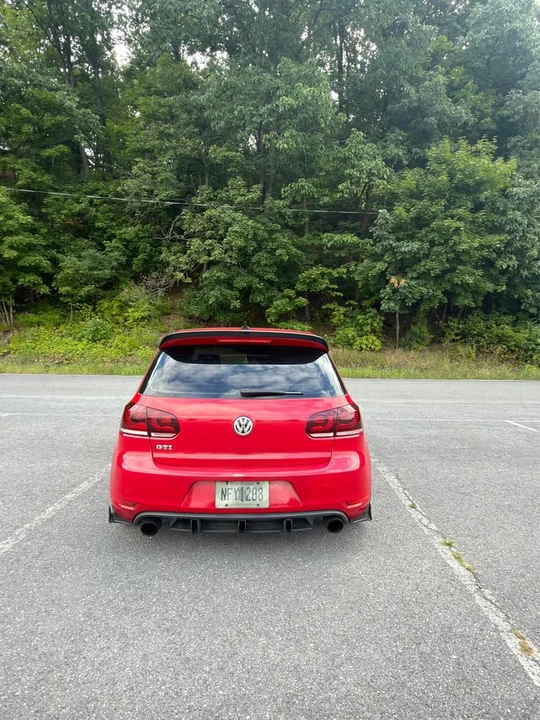 2011 Volkswagen GTI Mk6 - Image 8 of 11