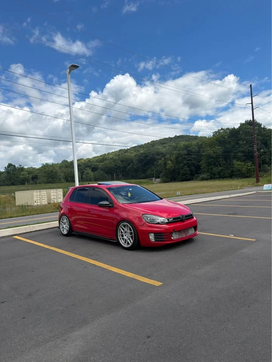 2011 Volkswagen GTI Mk6 - Image 2 of 11