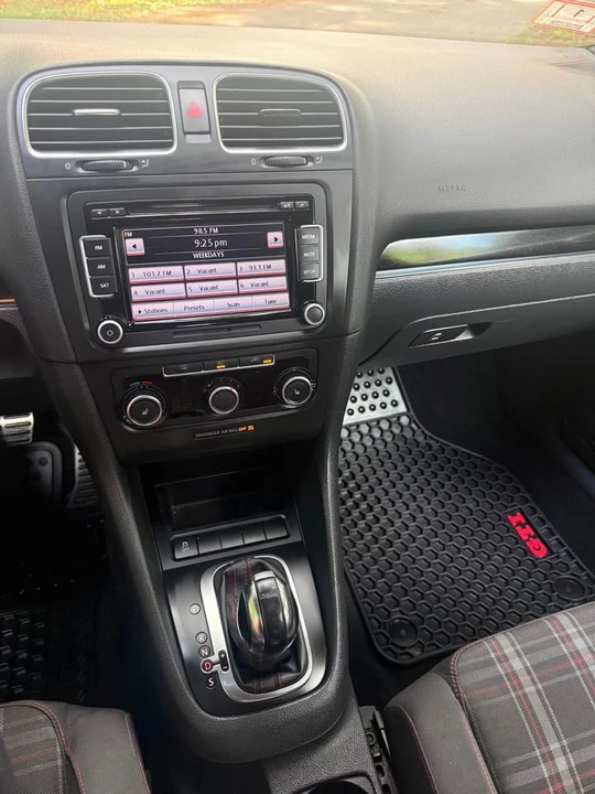 2011 Volkswagen GTI Mk6 - Image 11 of 12