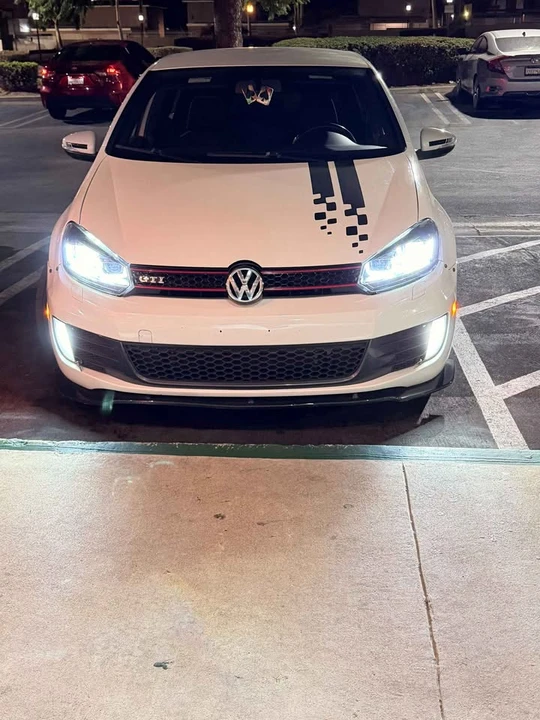 2011 Volkswagen GTI Mk6 - Image 2 of 7