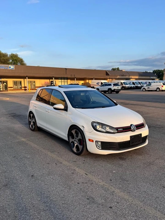 2011 Volkswagen GTI Mk6 - Image 2 of 9
