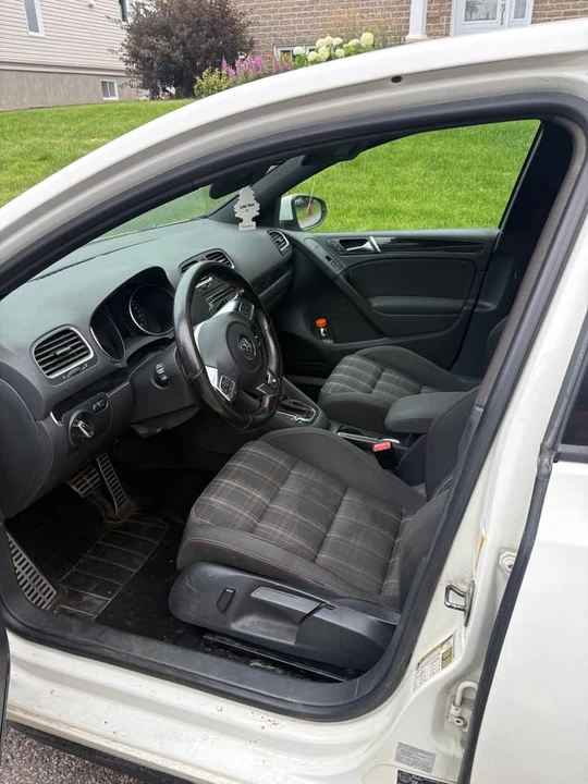 2011 Volkswagen GTI Mk6 - Image 5 of 5