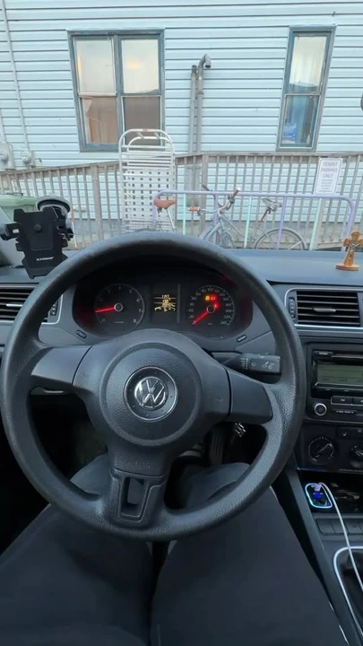 2011 Volkswagen Jetta - Image 12 of 12