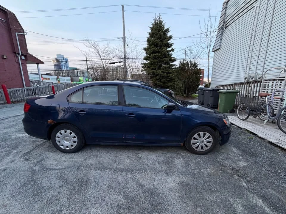 2011 Volkswagen Jetta - Image 7 of 12
