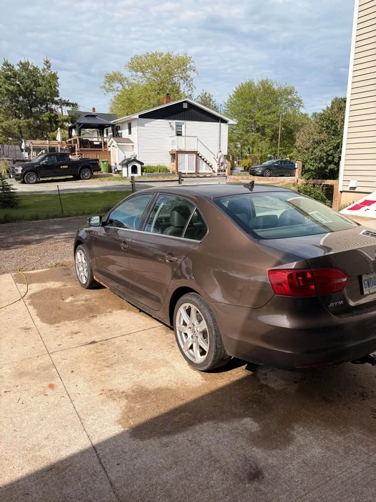 2011 Volkswagen Jetta - Image 5 of 12