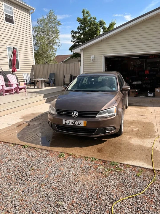2011 Volkswagen Jetta - Image 3 of 12