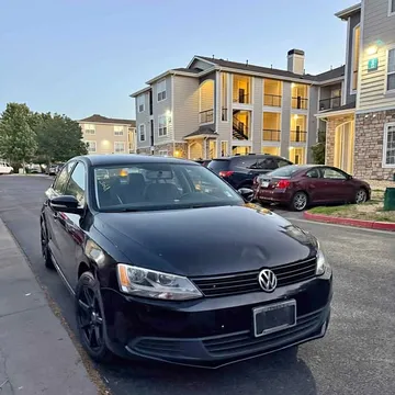2011 Volkswagen Jetta 1.4T R-Line Sedan 4D