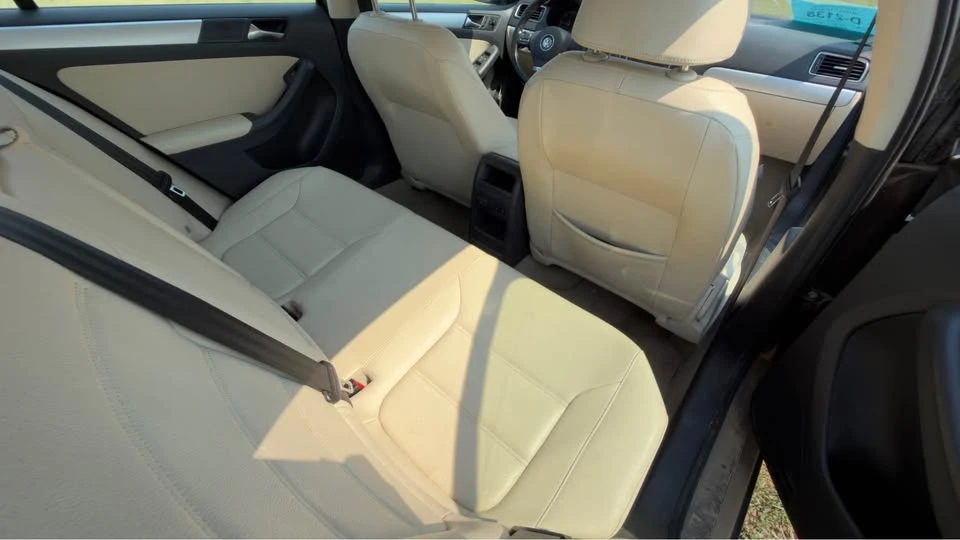 2011 Volkswagen A5 Jetta - Image 9 of 11