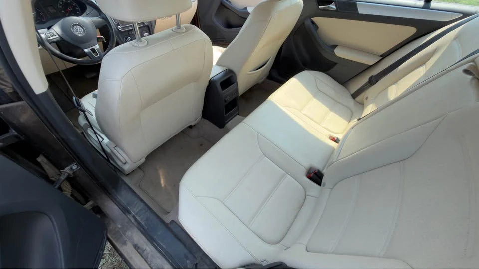 2011 Volkswagen A5 Jetta - Image 8 of 11