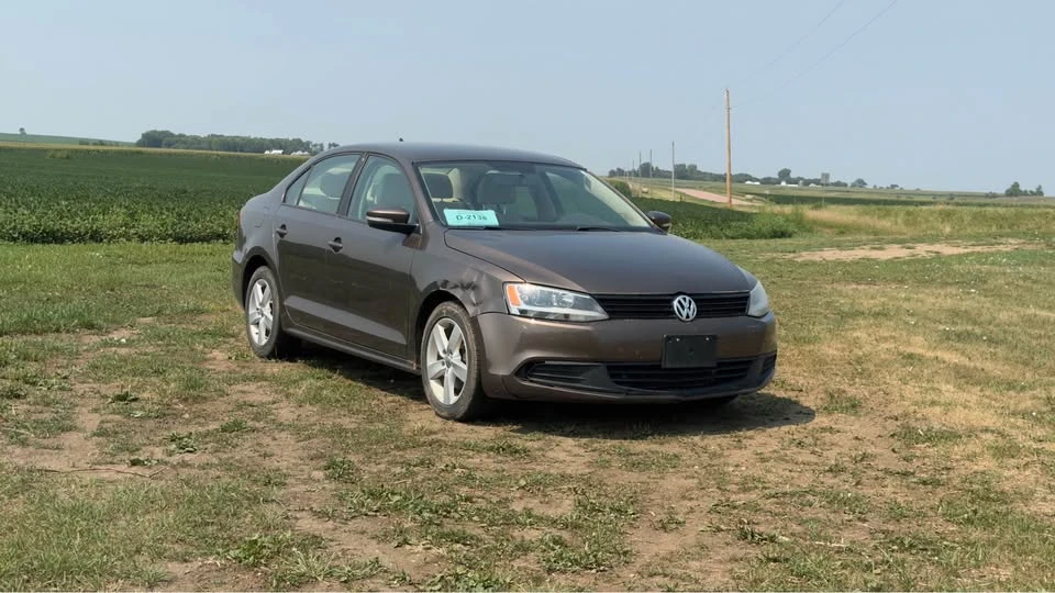 2011 Volkswagen A5 Jetta - Image 6 of 11