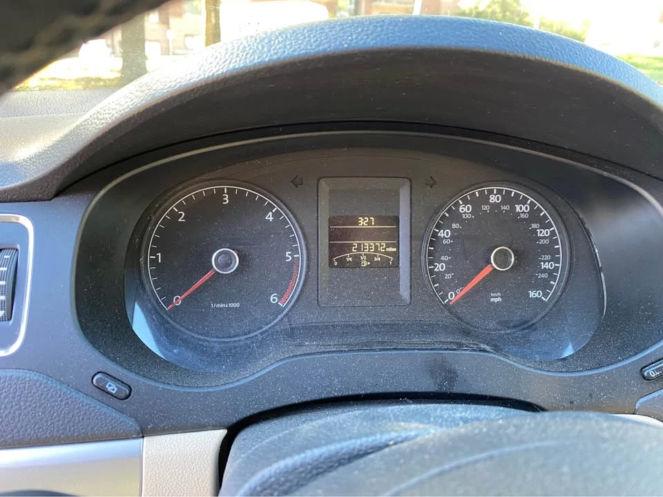 2011 Volkswagen A6 Jetta - Image 5 of 14