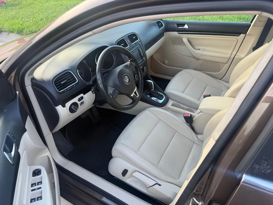 2011 Volkswagen A5 Jetta - Image 6 of 12