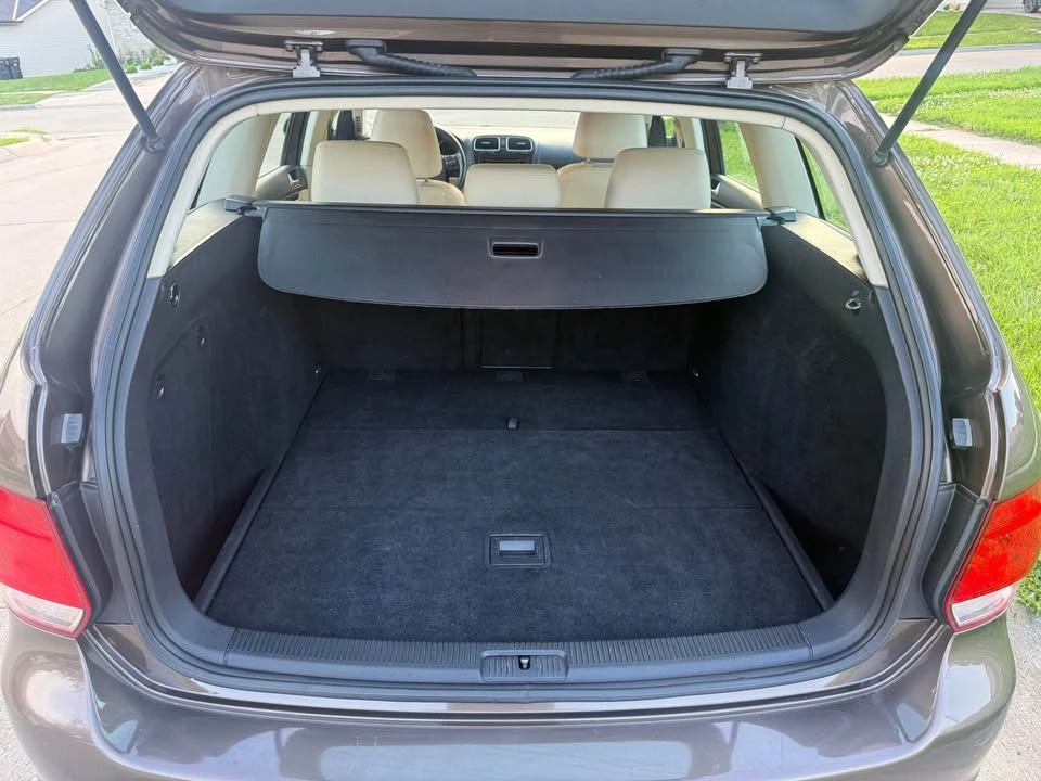 2011 Volkswagen A5 Jetta - Image 10 of 12