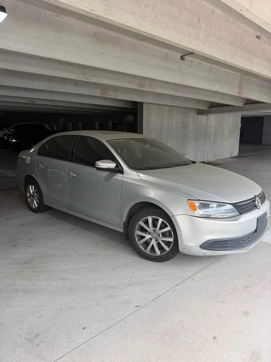 2011 Volkswagen A6 Jetta - Image 4 of 12