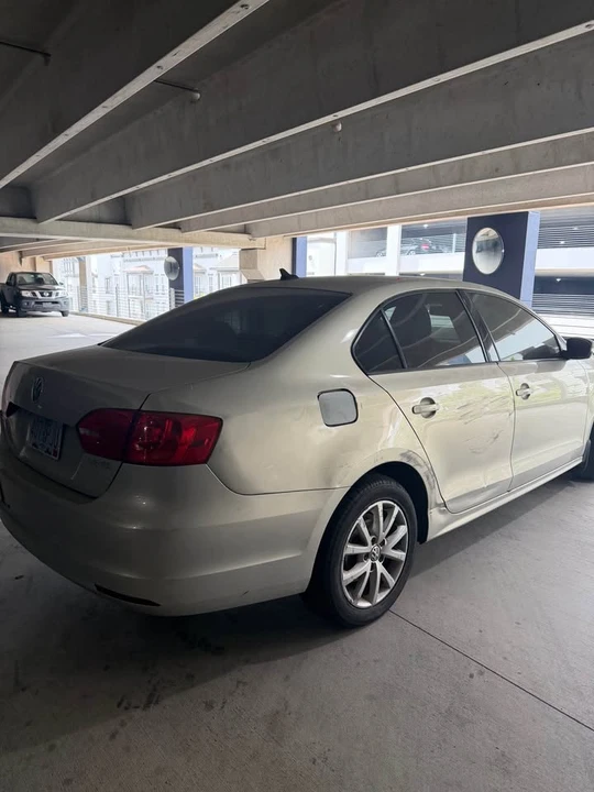 2011 Volkswagen A6 Jetta - Image 6 of 12