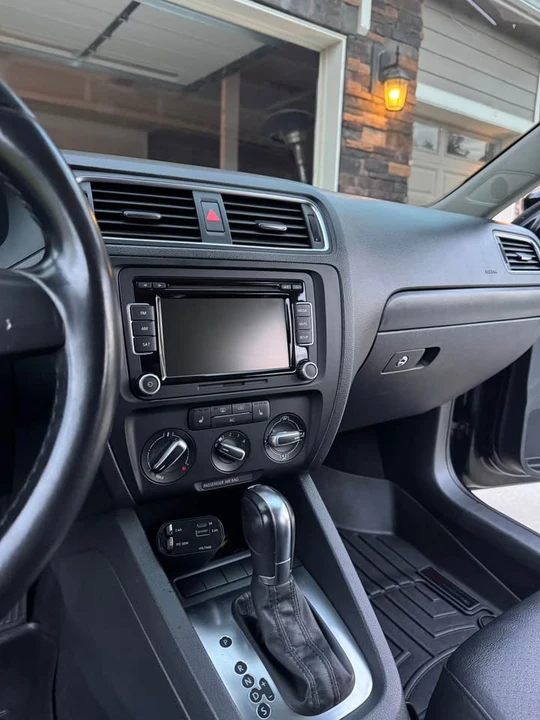 2011 Volkswagen A5 Jetta - Image 6 of 9