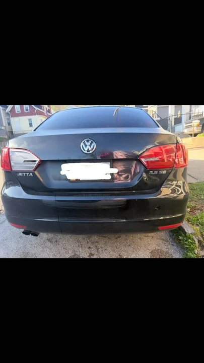 2011 Volkswagen A6 Jetta - Image 2 of 3