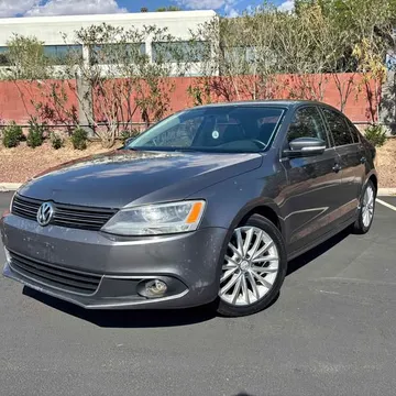 2011 Volkswagen Jetta 2.5L SEL Premium Sedan 4D