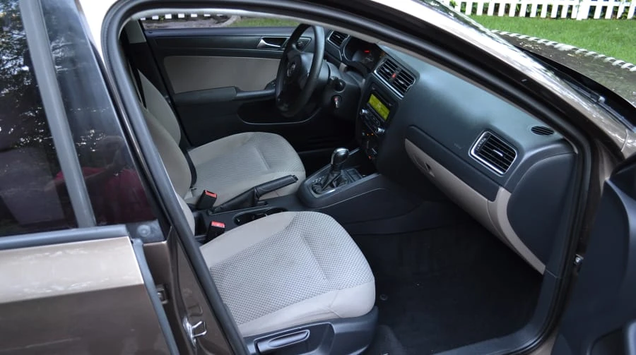 2011 Volkswagen A6 Jetta - Image 7 of 12