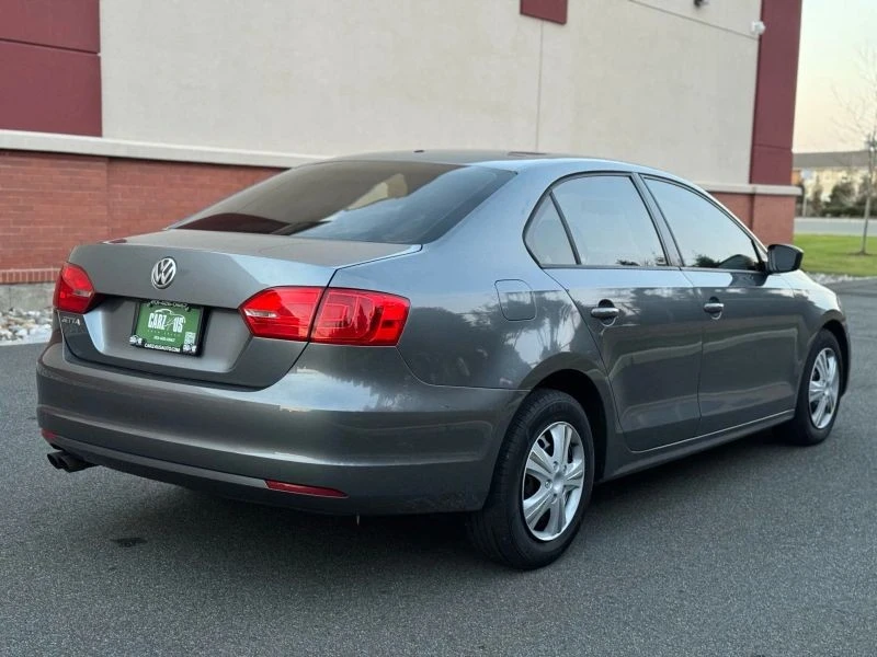 2011 Volkswagen A6 Jetta - Image 7 of 12