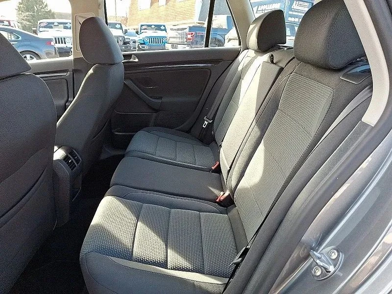 2011 Volkswagen A5 Jetta - Image 11 of 12